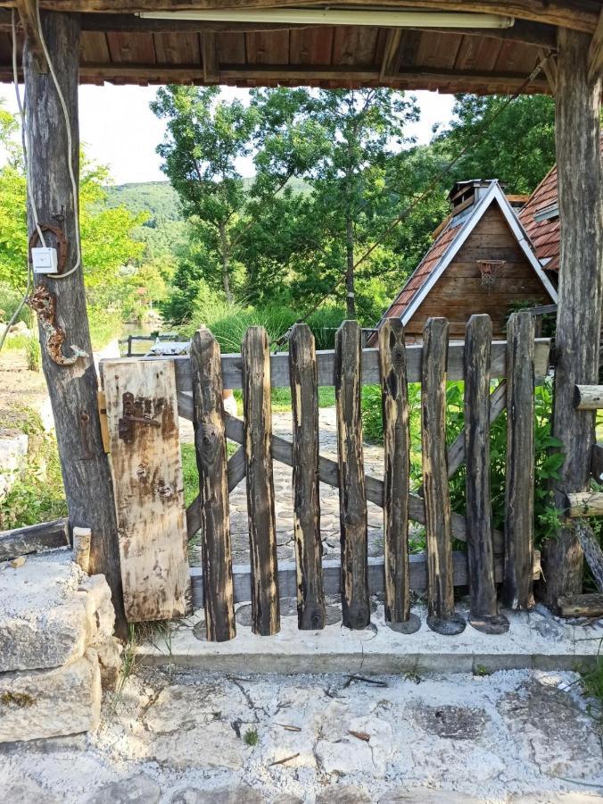 Bungalov Cozy Una Kulen Vakuf Luaran gambar